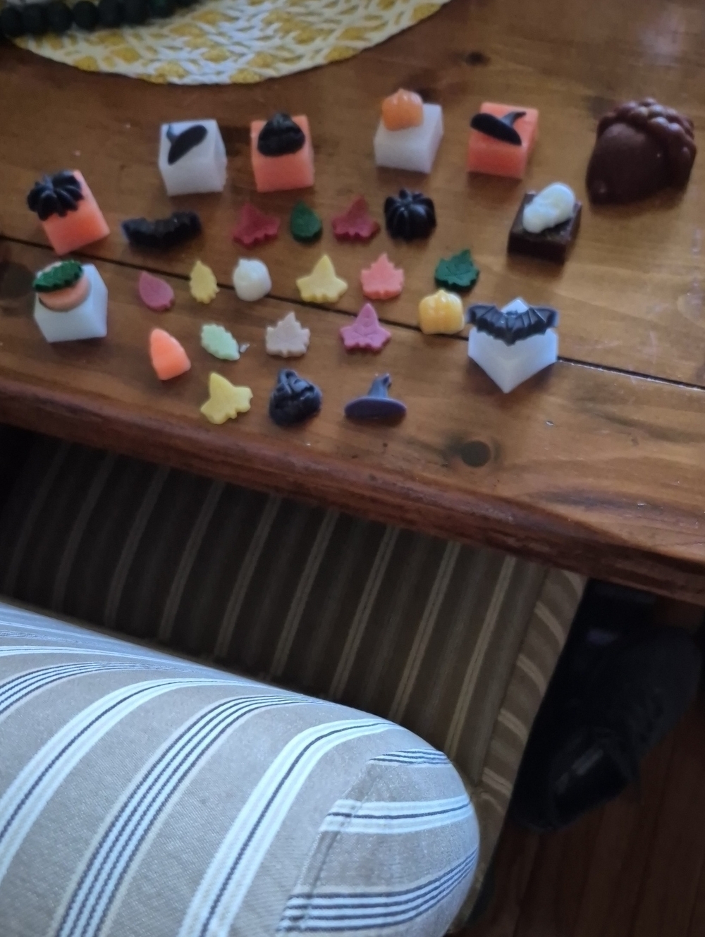 Autumn Mini Wax Melt Assortment - Orange, White, Black, Green